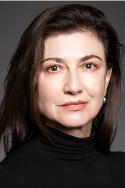Leticia Huijara